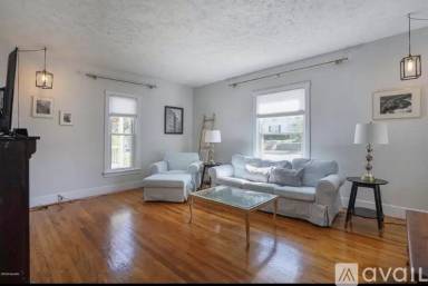 Main picture of 1501 Cole Ave NE