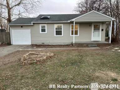 Main picture of 5744 E 4th St