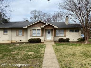 Main picture of 325 E Drake Ave