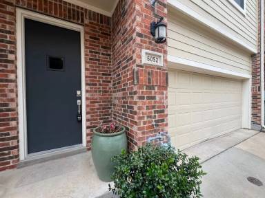 Main picture of 6052 Portrush Dr