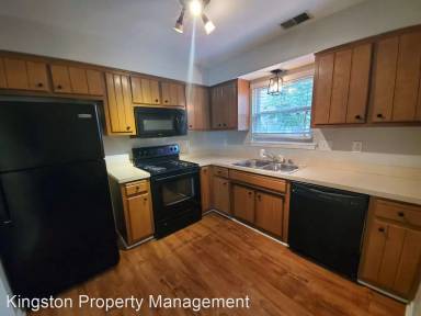 Main picture of 313 Bainbridge Dr