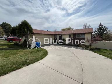 Main picture of 1656 S Fairway Dr