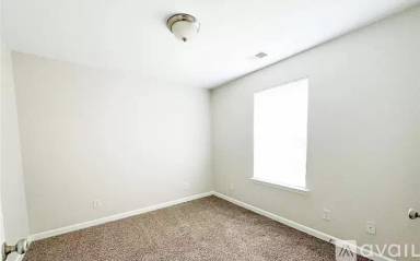Main picture of 221 Chapel Lk S