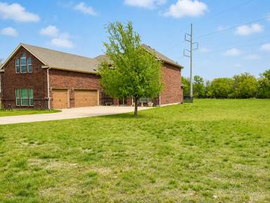 Main picture of 815 Blue Quail Dr