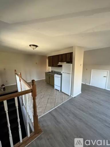 Main picture of 38 Oak St