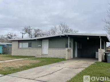 Main picture of 3007 Bobolink St