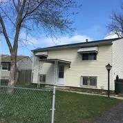 Main picture of 3790 Higbee Dr E