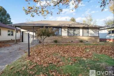 Main picture of 4131 E 36th Pl