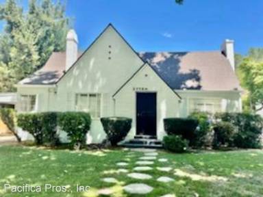Main picture of 2773 Land Park Dr