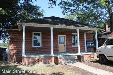 Main picture of 694 Goodyear Ave