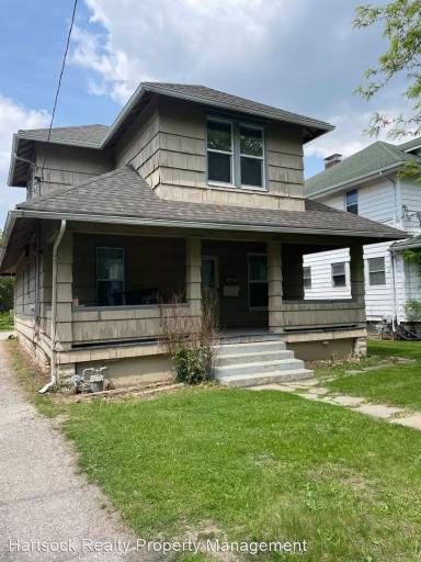 Main picture of 1208 W Market St