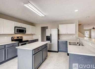 Main picture of 2356 Quartz St