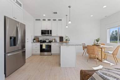 Main picture of 1118 Home Run Ave