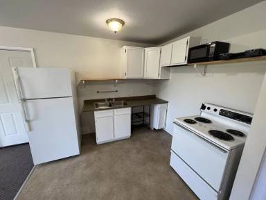 Main picture of 206 2nd St SE