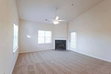 Main picture of 4480 Platinum Dr