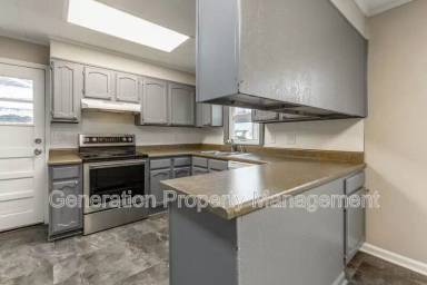 Main picture of 5501 Rosemont Dr