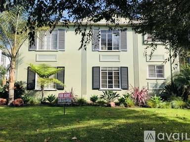 Main picture of 454 S Roxbury Dr