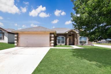 Main picture of 3501 Salt Fork Dr