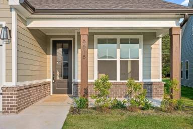 Main picture of 6618 Elizabeth Ann Way
