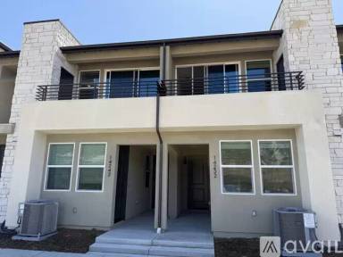 Main picture of 14242 Bronzite Way