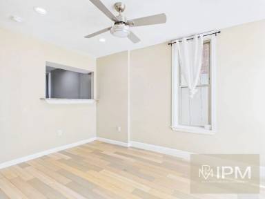 Main picture of 1228 Market St