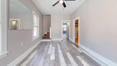 Main picture of 3868 W 37th St