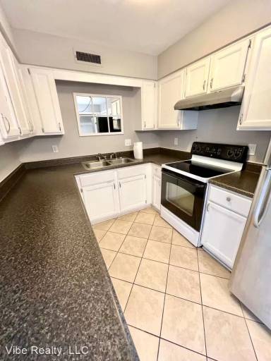 Main picture of 526 Chandler Pl