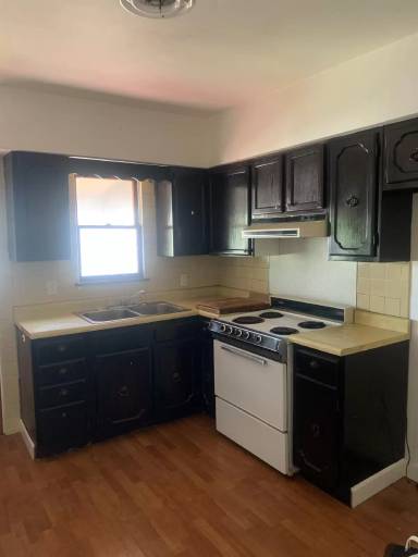 Main picture of 1527 Plum St