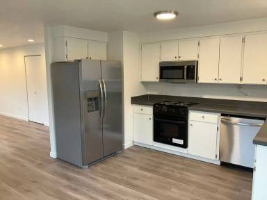 Main picture of 760 2nd Ave NW