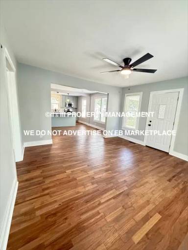 Main picture of 138 W Warren St
