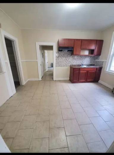 Main picture of 178 Hollywood Ave