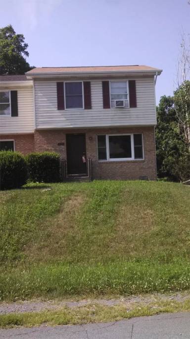 Main picture of 115 Woodridge Ct