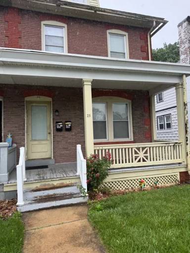 Main picture of 25 Chestnut St