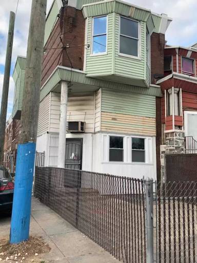 Main picture of 437 E Allegheny Ave
