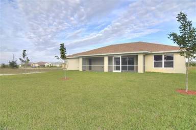 Main picture of 2412 NW 8th Pl