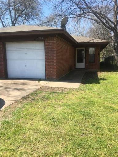 Main picture of 4706 Sandage Ave