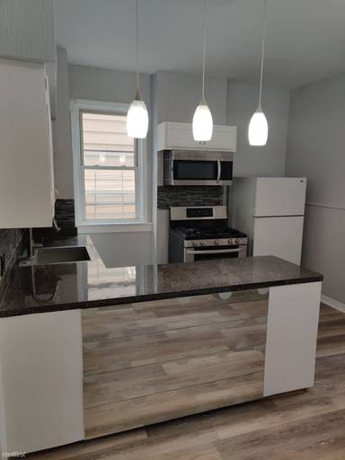 Main picture of 332 Sip Ave