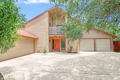 Main picture of 14216 Indian Woods