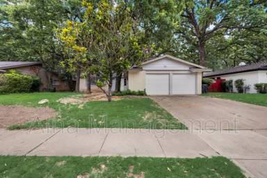 Main picture of 3004 Norwood Ln