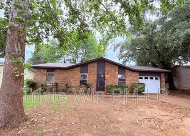 Main picture of 220 Randall Dr
