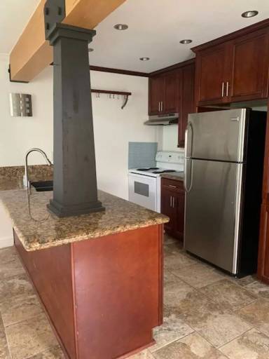 Main picture of 615 Vine St