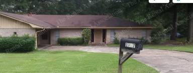 Main picture of 1705 Broadway Ave