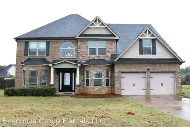 Main picture of 70 Sweetwater Branch Rd