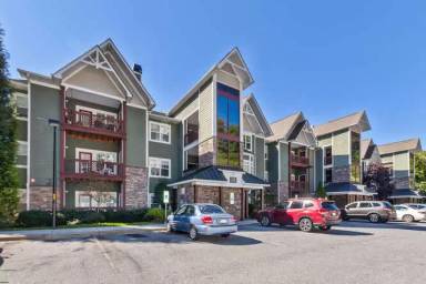 Main picture of 1000 Olde Eastwood Village Blvd
