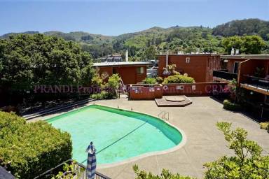 Main picture of 120 Stanford Way