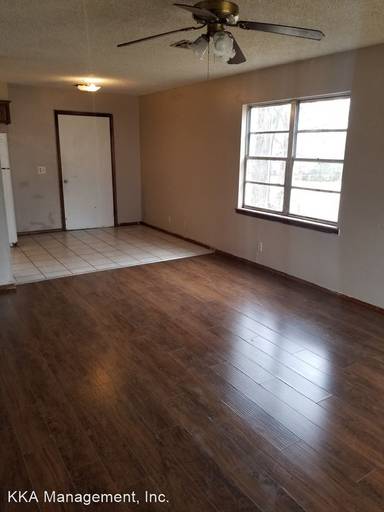 Main picture of 1583 S Rogers Ave