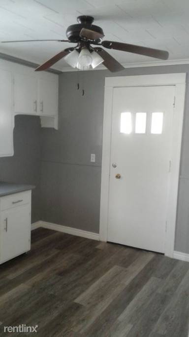 Main picture of 1540 N Goodman St