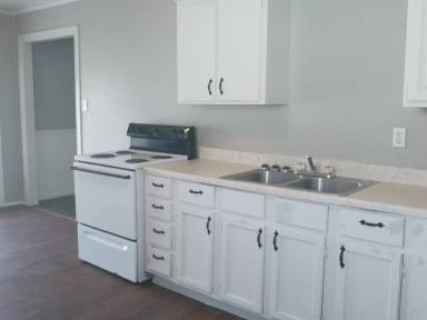 Main picture of 3425 S Goff Ave