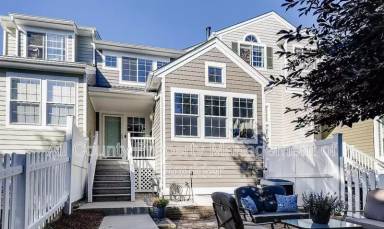 Main picture of 368 Fern Lake Ct