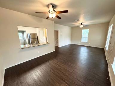 Main picture of 309 Hettie St